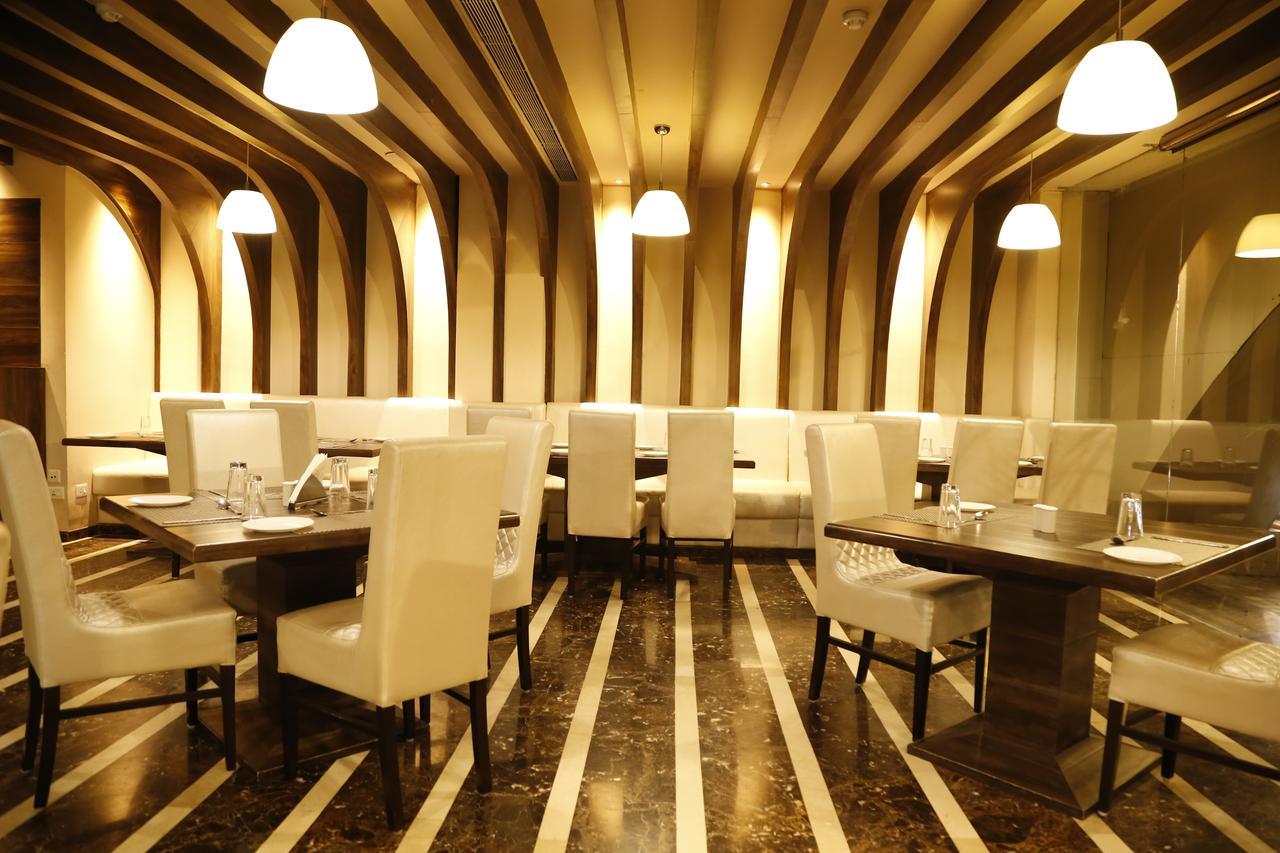 Hotel Orange Агра Экстерьер фото